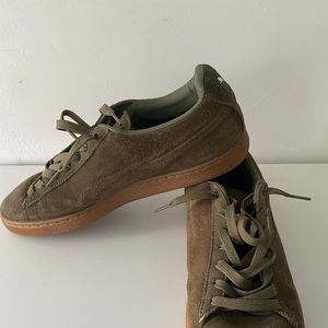 Green olive pumas for sale